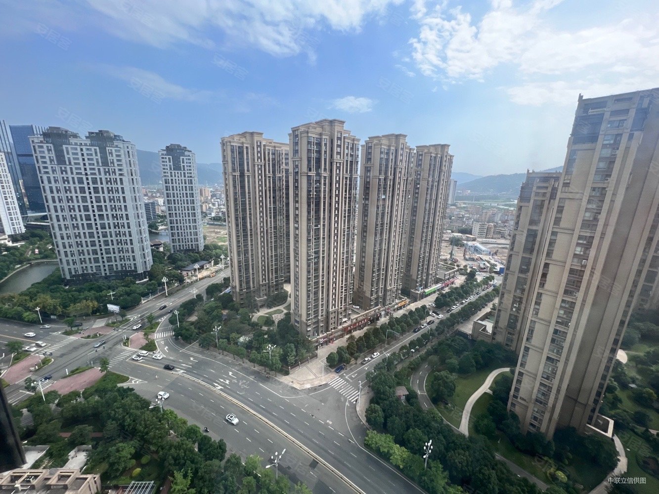 泰禾红誉二期4室2厅2卫128.5㎡南北260万