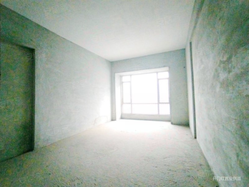 天虹商场龙泉豪苑568平方毛坯6房2厅出售