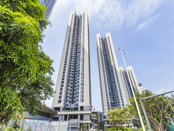 深圳龙岗龙岗中心城万科广场v寓急租!