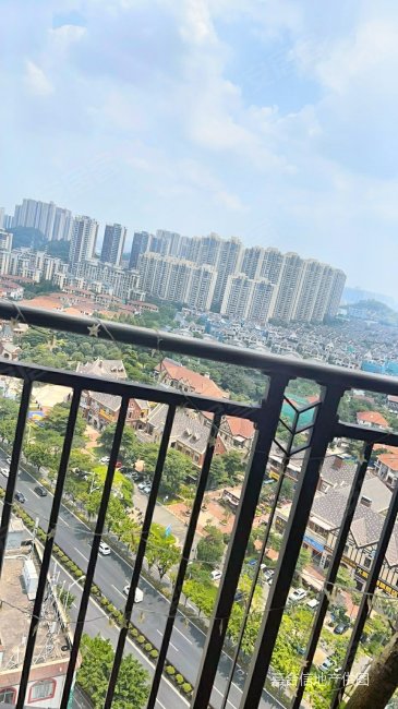 保利紫滨公馆3室2厅2卫16988万91平方米