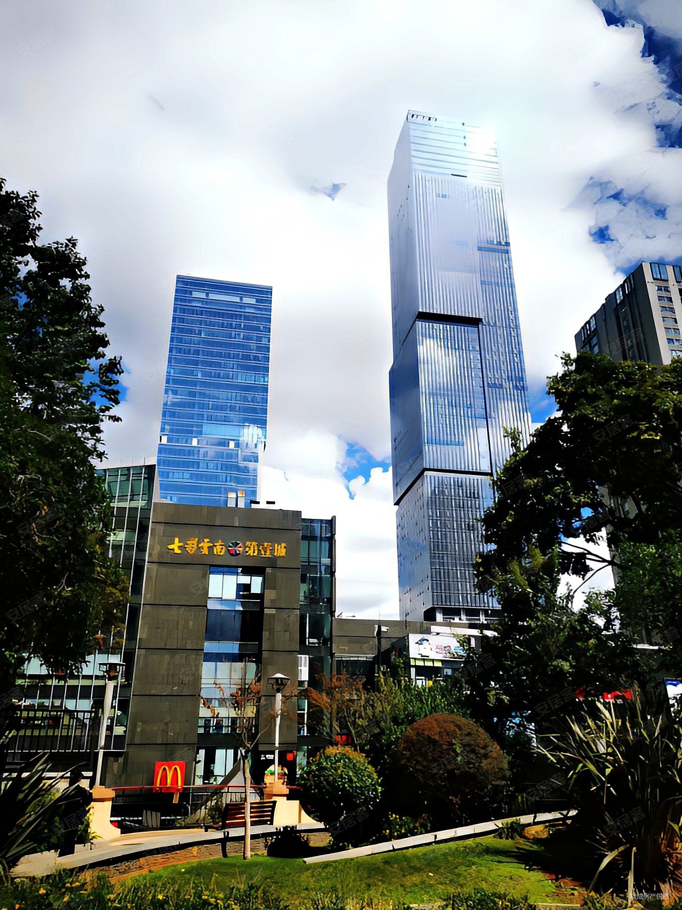 七彩云南第壹城高楼层视野无遮挡南北通透近地铁配套齐全