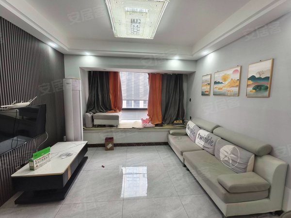 海宁长安镇农发区鸿翔东方郡豪华装修 3室2厅1卫 拎包入住出租房源真实图片