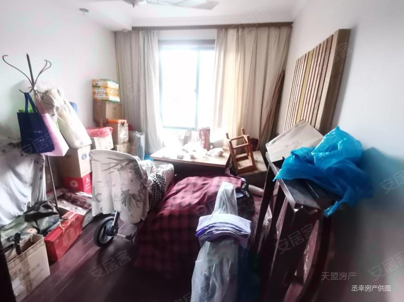 刚需两居 出行方便 南北通透 低容积 精装可拎包入住 临地铁,紫晶南园