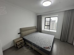 温岭温岭市区锦江中心首租 芷胜庄苑 四室二厅 精装修 楼层好 独门独户 南北通透出租房源真实图片