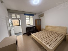 常州金坛新城吾悦广场吾悦广场附近,翠园新村三楼两室精装修设施齐全,看房方便出租房源真实图片