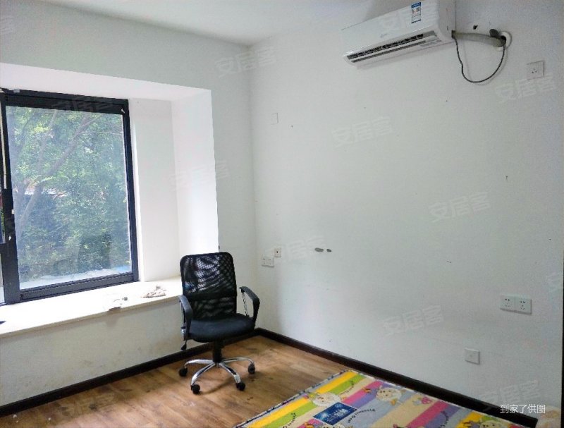 精装,交通便利,近公园,近轻轨,楼下商业街,龙湖悠山小筑二手房,115万