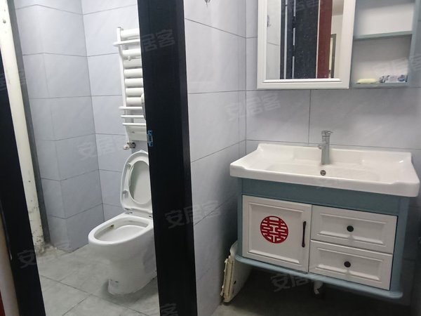 济宁任城车站西路中国院子中国院子,装修,拎包入住,干净,1300元,房子干净,有钥匙出租房源真实图片