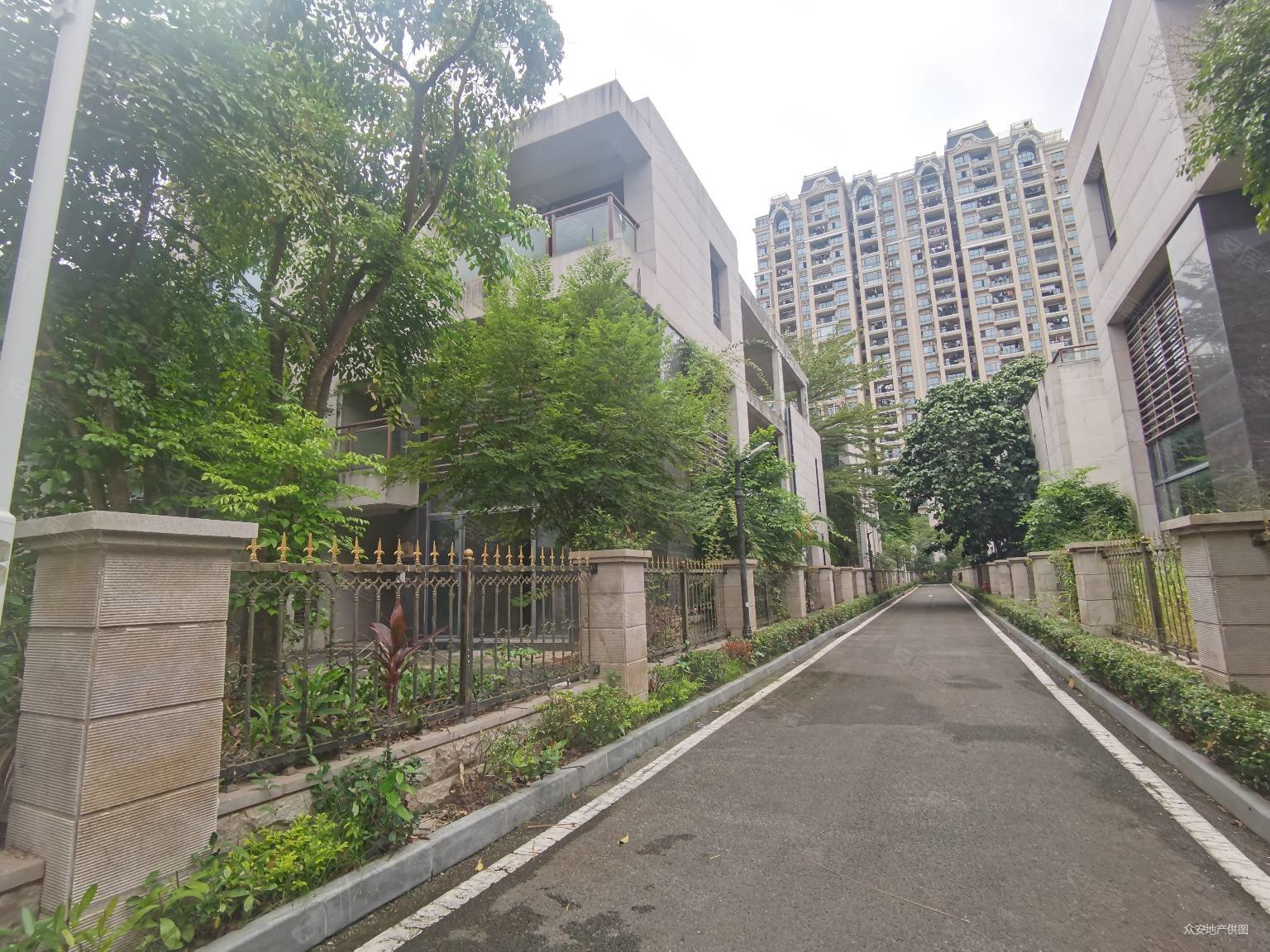 深圳房产网>深圳二手房>深圳周边二手房>东莞二手房>观澜碧桂园(别墅)