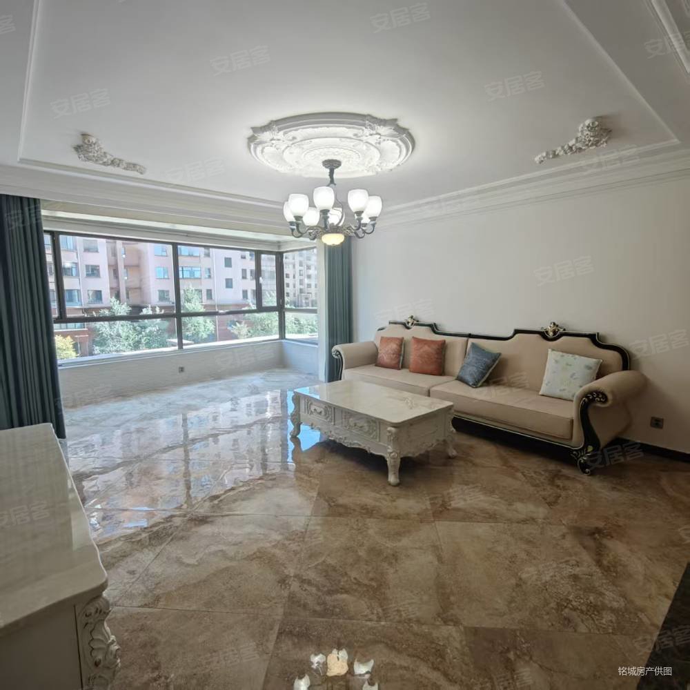 富丽华庭4室2厅1卫182.01㎡南北92.5万