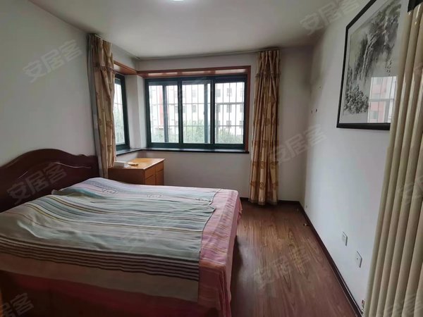 利群旁精装低楼层家电齐全拎包入住价格可议随时看房出租房源真实图片