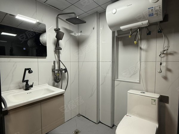 金华东阳东阳市中心人民路192号小区人民路 汉宁东路 第一百货 麦乐迪 世纪华联 多种户型出租房源真实图片