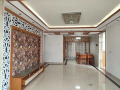 河池宜州宜州城区市府旁中源华府电梯四房两厅两卫房子干净配套基本齐全民用水电出租房源真实图片