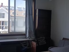 盱眙城区市中心商贸阳光人家2房带阁楼可以做三房 9000一年。出租房源真实图片