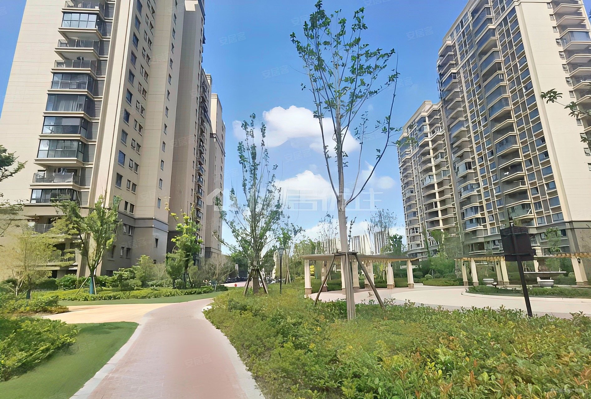 合生国际花园2室2厅1卫84㎡南126万