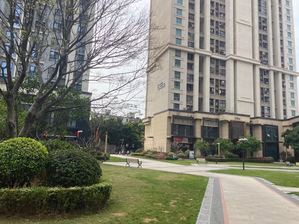广州黄埔夏园万科尚城(商住楼)万科里一室 合适一个人住 家电齐全