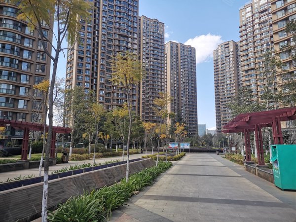 昆明官渡新螺蛳湾中豪悦城花园新螺蛳湾中豪悦城花园精装修3房带部分