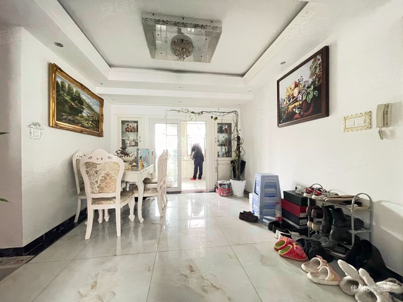 房东急降30w忍痛急麦随时看,泰安公寓(二期)二手房,342万,5室3厅,3卫