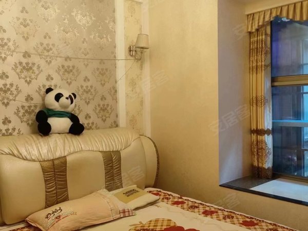 内江隆昌北关西湖国际西湖国际豪装三室双卫!出租房源真实图片