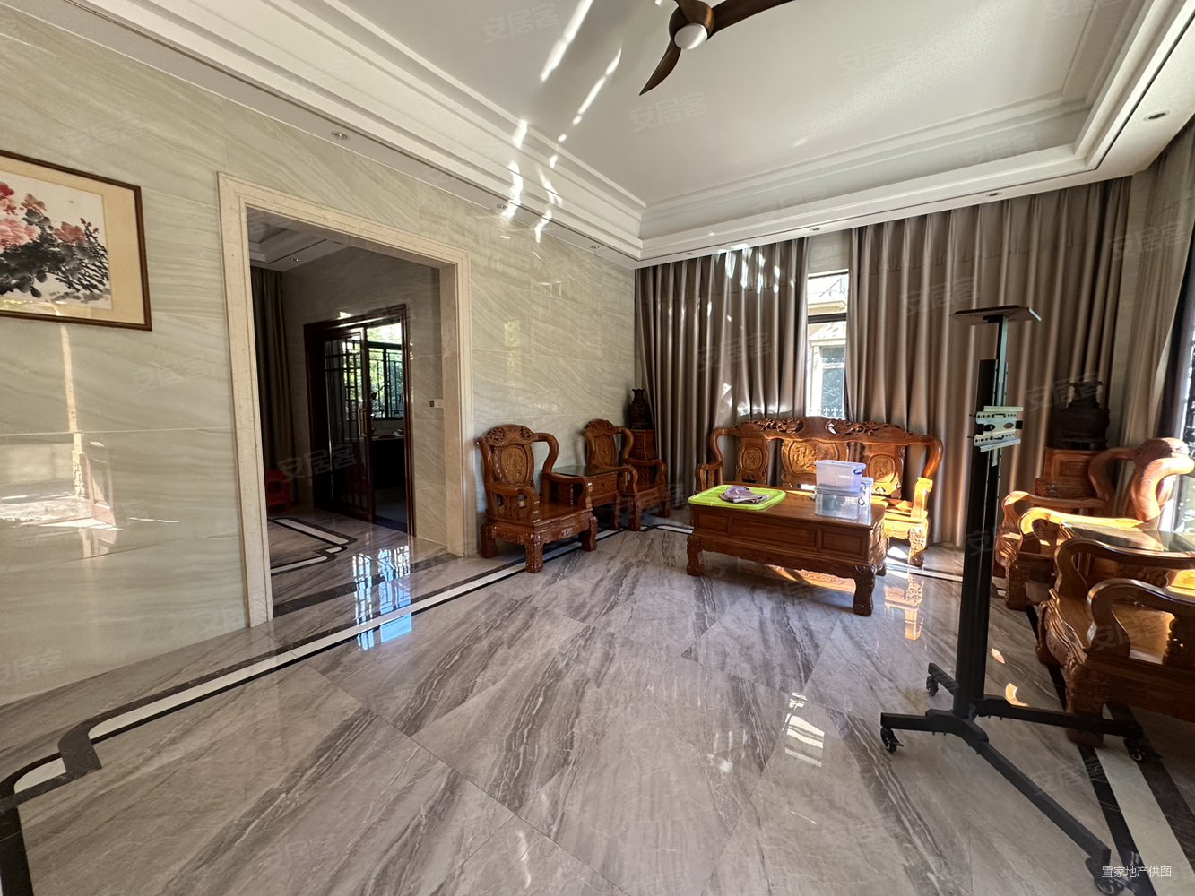 碧桂园城市花园(别墅)5室2厅5卫252㎡南北178万