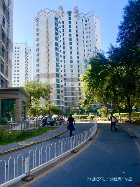 南北3居 板楼 前后观景 1梯2户 随时能看 珠江峰景