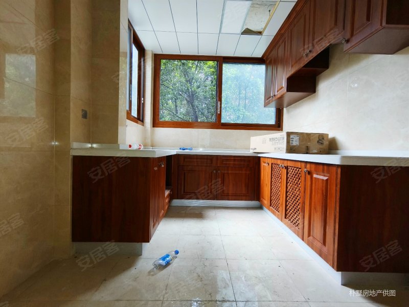 中央空调地暖电器等已经进场,业主亏了100多,还带个车位,金科天湖美镇