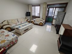 银川贺兰朔方南街出租 贺兰两室一厅一卫 拎包入住 房子干净整洁出租房源真实图片