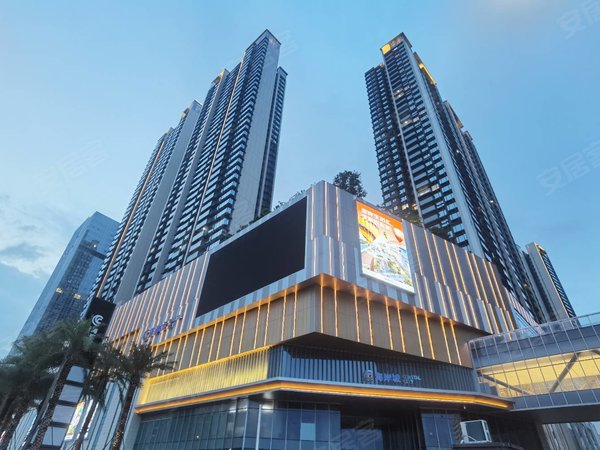 深圳宝安马安山万丰海岸城万丰海岸城精装四房  本人实拍  密码看房