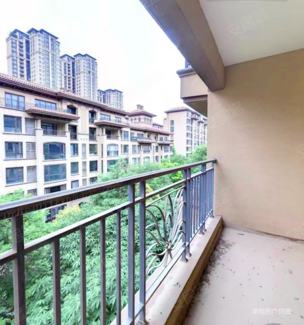 港务区高新一中枫林九溪竹韵洋房双阳台三室毛坯急售