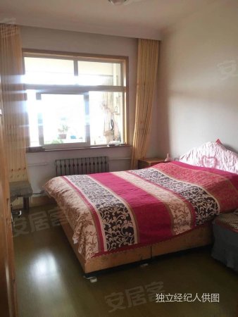 潍坊五中北邻,焦化厂宿舍,6楼不山不顶,136平,