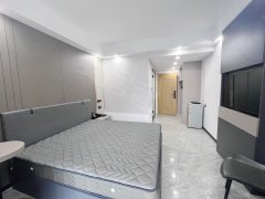 保利公寓出租，豪华装修 1.8米大床 拎包入住 随时看房