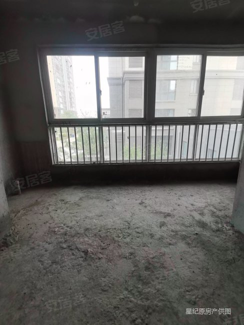 临近沛高 带大平台153平四室(鑫汉源 洋房)走一手