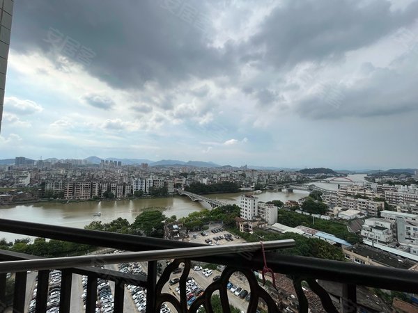 广州增城荔城敏捷莱茵花园莱茵花园 望江一线江景 拎包入住 租1800