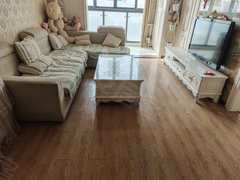 武汉沌口开发区阳光丽景联投半岛 两房自住装修 保持好中上楼层 采光好 随时看房出租房源真实图片