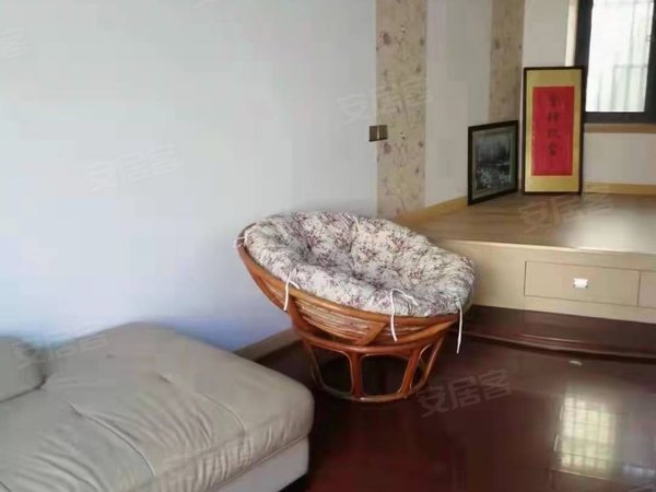 无锡宜兴丁蜀丁蜀丁山街小区丁山一副楼上三楼,4房2厅,空调2只,热水器