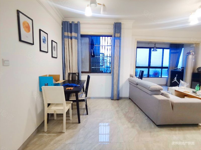 新上房源 东山领地 精装套三双卫 带地下停车位 家具 家电齐