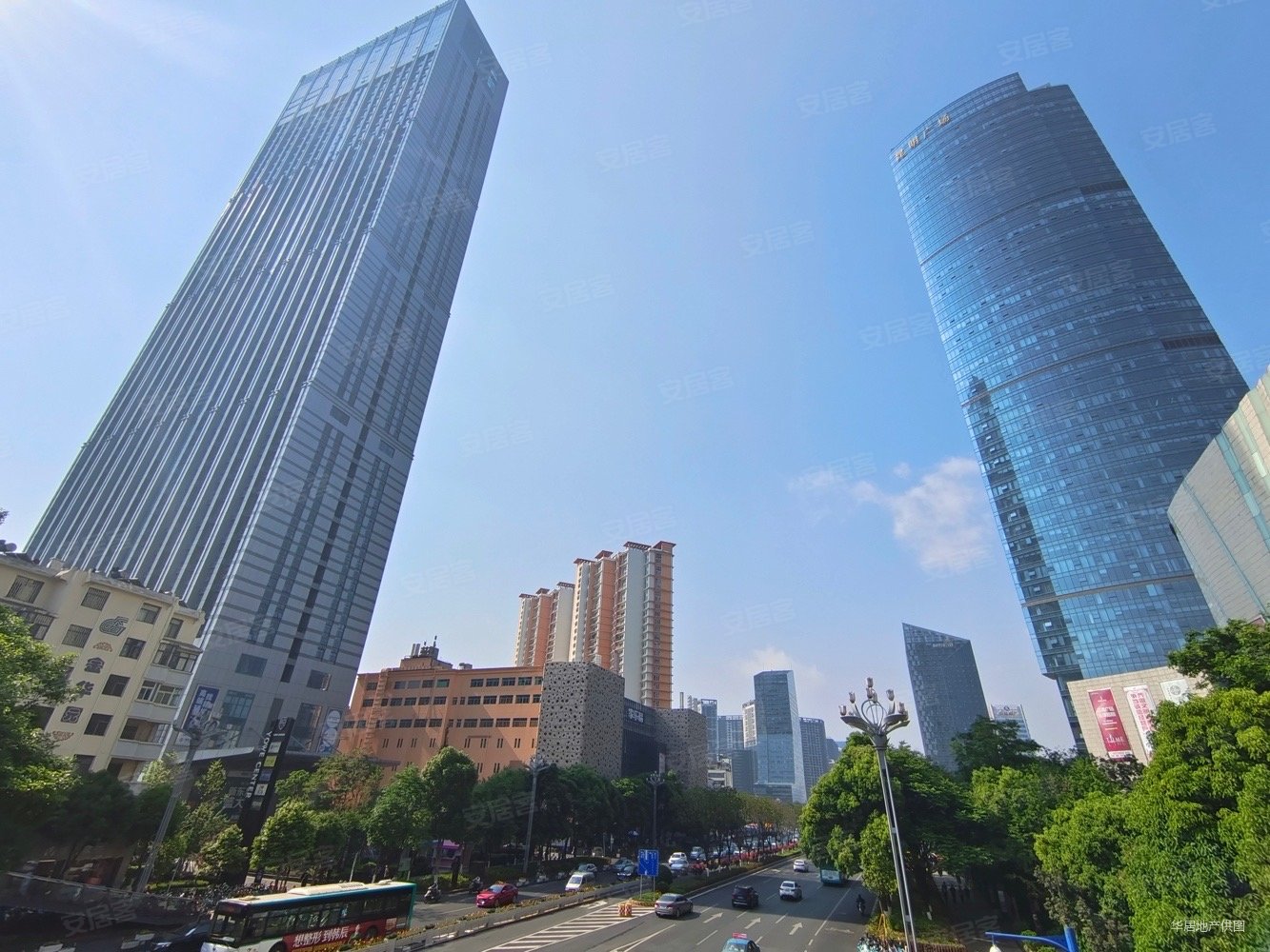 同德昆明广场 地铁口 商住两用 悦中心,昆明广场悦中心二手房,145万,2