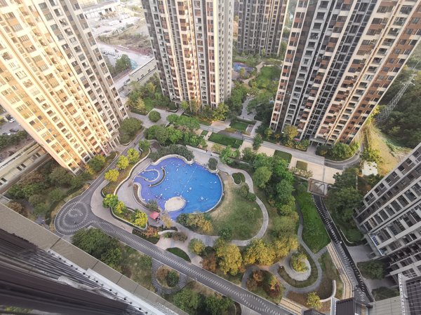 重庆江北寸滩港城印象(西区)五里坪片区 公交站旁 精装大两房 随时