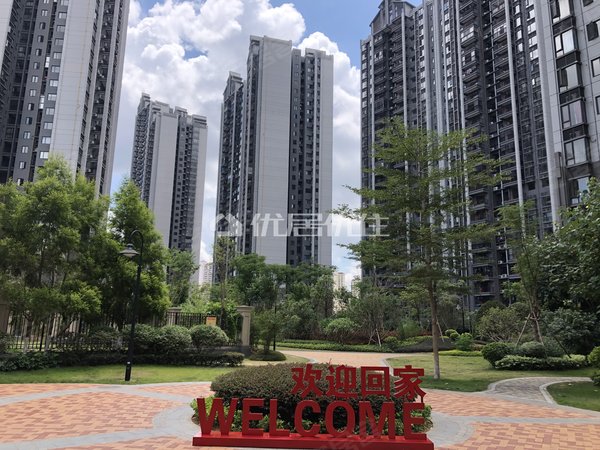 南宁邕宁邕宁周边合景天峻广场1800元每月 押二付三 整租 4室 合景