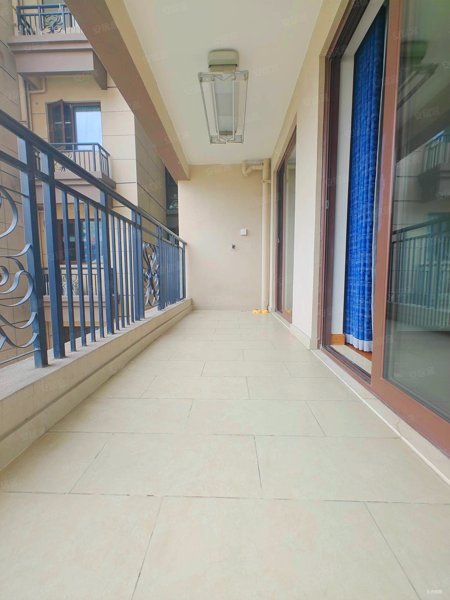 恒大西辰绿洲 商品住宅 带暖气 前后中庭 套四双卫 拎包入住