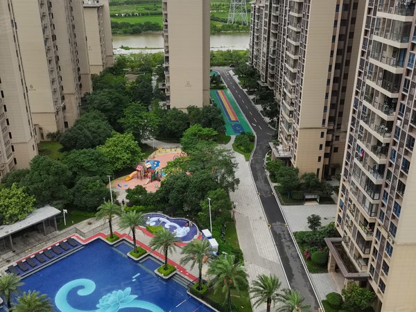 珠海香洲南屏碧桂园华发香洲府碧桂园华发香洲府 4室2厅2卫  电梯房