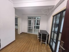 温岭城西温岭银泰城西附近二室一厅一厨一卫，可以压一付一，包物业车位宽带出租房源真实图片