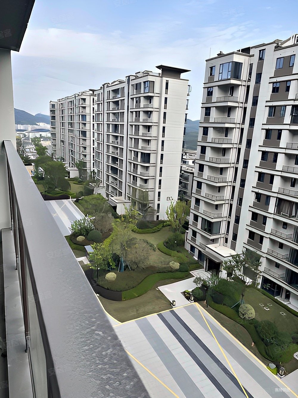 美的西径晓风3室2厅2卫89.37㎡南北116万