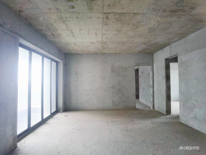 美的御海东郡 房龄新 朝南 电梯房 双卫格局 商品房