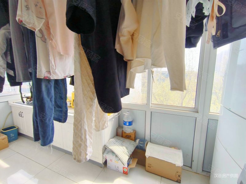 42中地铁口,水上公园精装修随时看房满五 ,联强小区二手房,83.