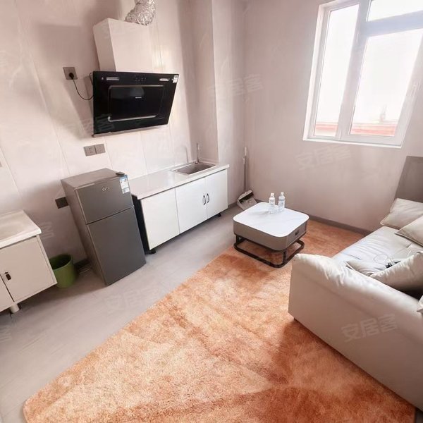 整租｜精装修可月付短租青岛啤酒博物馆台东步行街小吃街地铁一号线餼餼