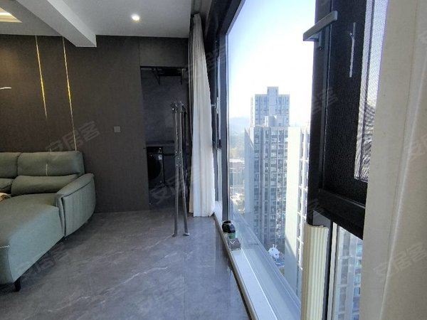 金华东阳横店横店南江府南江府中心位置大3房边套！现代简约风！家具家电齐全！拎包入住出租房源真实图片