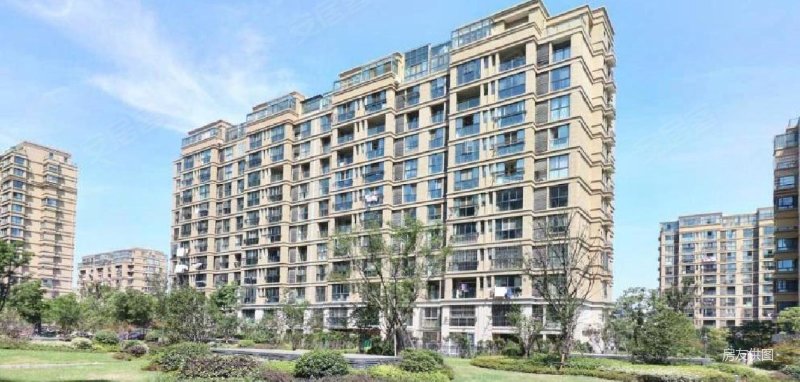 急售 托乐嘉北区 边户 中间楼层 户型好 采光佳