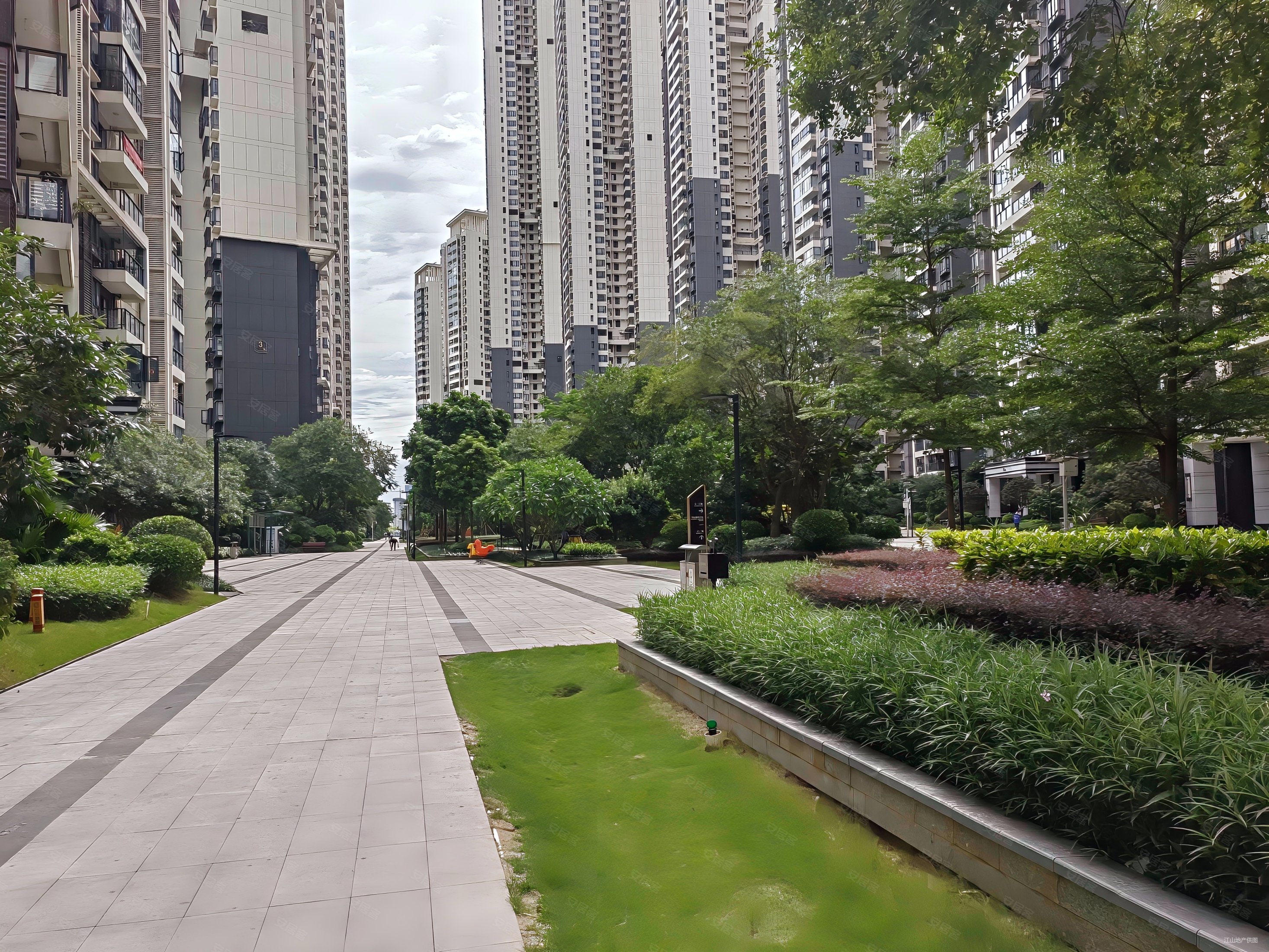 南宁五象新区天誉城107万109平米大三房两卫拎包入住