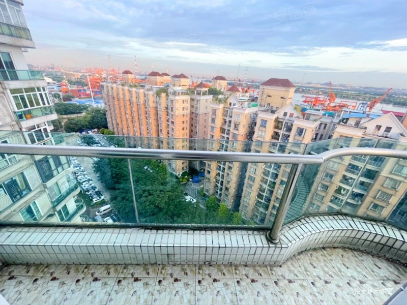 金逸雅居3房122方配套成熟环境优美繁华地段