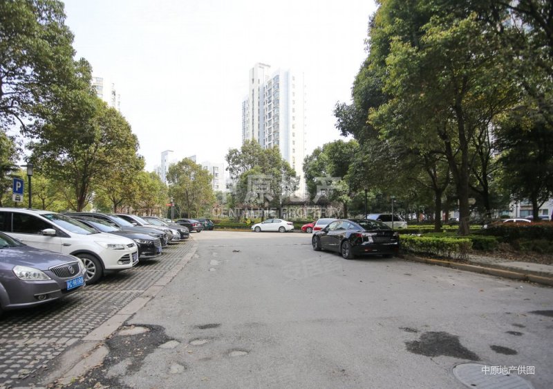 海尚明城,3房2卫,楼层好,满五为一,送车位,价格
